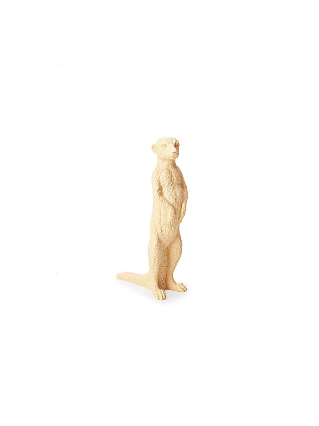 escultura suricato lili casa e construcao