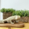 escultura iguana dourada lili casa