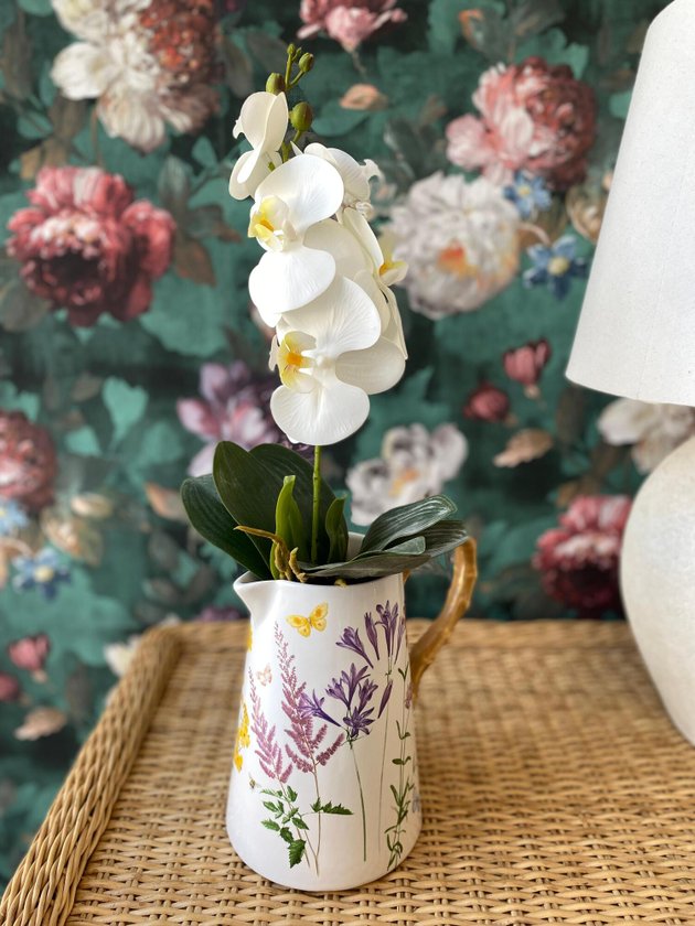 DECORTÉ Wildflower Wonderland 2x18g Kit Arranjo de Flores Orquídea Verde e Branco e Jarra de Cerâmica